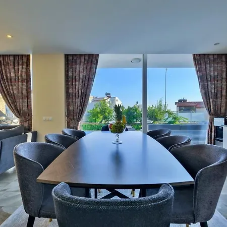 4 Bedroom 6630 ヴィラ