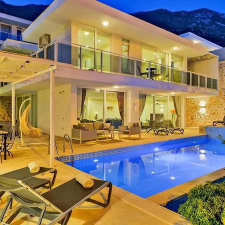 4 Bedroom 6630 *